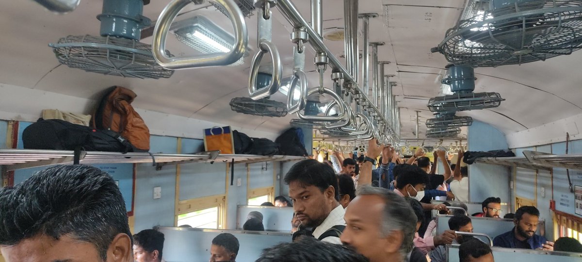 Umamages2's tweet photo. Today's sufferings and the complaint below @RailMadad
@RailMinIndia  its, been 3 weeks Kindly restore. Kindly  do the need full. 
 Thank you for contacting us. Your RailMadad Reference No. is: 2024071802301. You can track your concern on https://t.co/gaP5jf9fEr .CRIS/RailMadad https://t.co/jyLsBUznhH