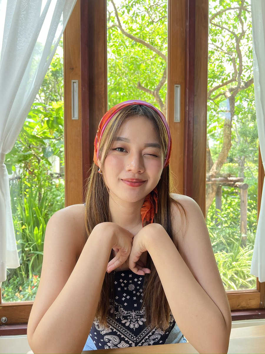 phontyys's tweet photo. รีวิว คาเฟ่ tavy's home ย่านบางจาก เป็นคาเฟ่บ้านไม้ที่ โฮมมี่มากๆ สวยทั้งข้างในแล้วก็ข้างนอกร้านเลย สวนข้างนอกเค้าก็สวยมากๆ แสงเข้าทุกด้าน! ไปถ่ายรูปกันได้เลย + ที่ร้านมีที่ชาร์จด้วย ไปนั่งทำงานก็เหมาะมากค่า + pet friendly ค่า #รีวิวคาเฟ่ #คาเฟ่สุขุมวิท #คาเฟ่บางจาก #รีวิวบางนา https://t.co/dm4UOJLjWZ