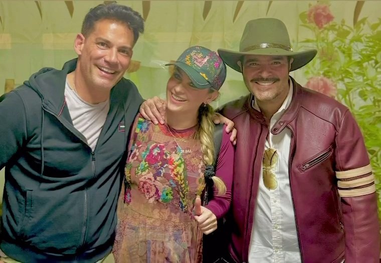 DianaArce23's tweet photo. #Instagram: Cristián de la Fuente, Aracely Arámbula y Pablo Montero😍🎭

#PerfumedeGardenia https://t.co/Bwufiy32v5