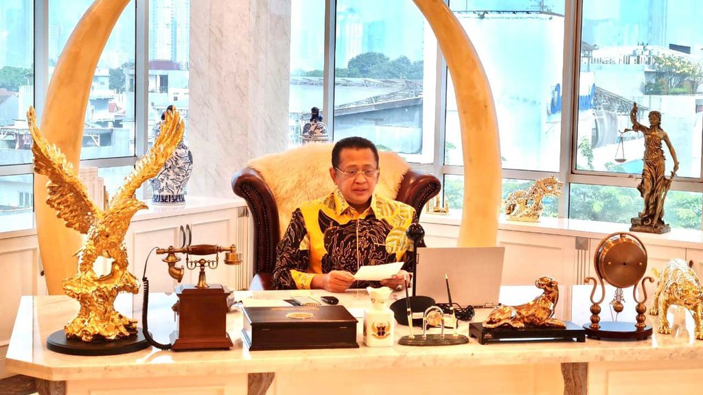 papanberjalan's tweet photo. Mainan nya pajangan bangkai hewan langka dan dilindungi https://t.co/9MmdExb2Ea