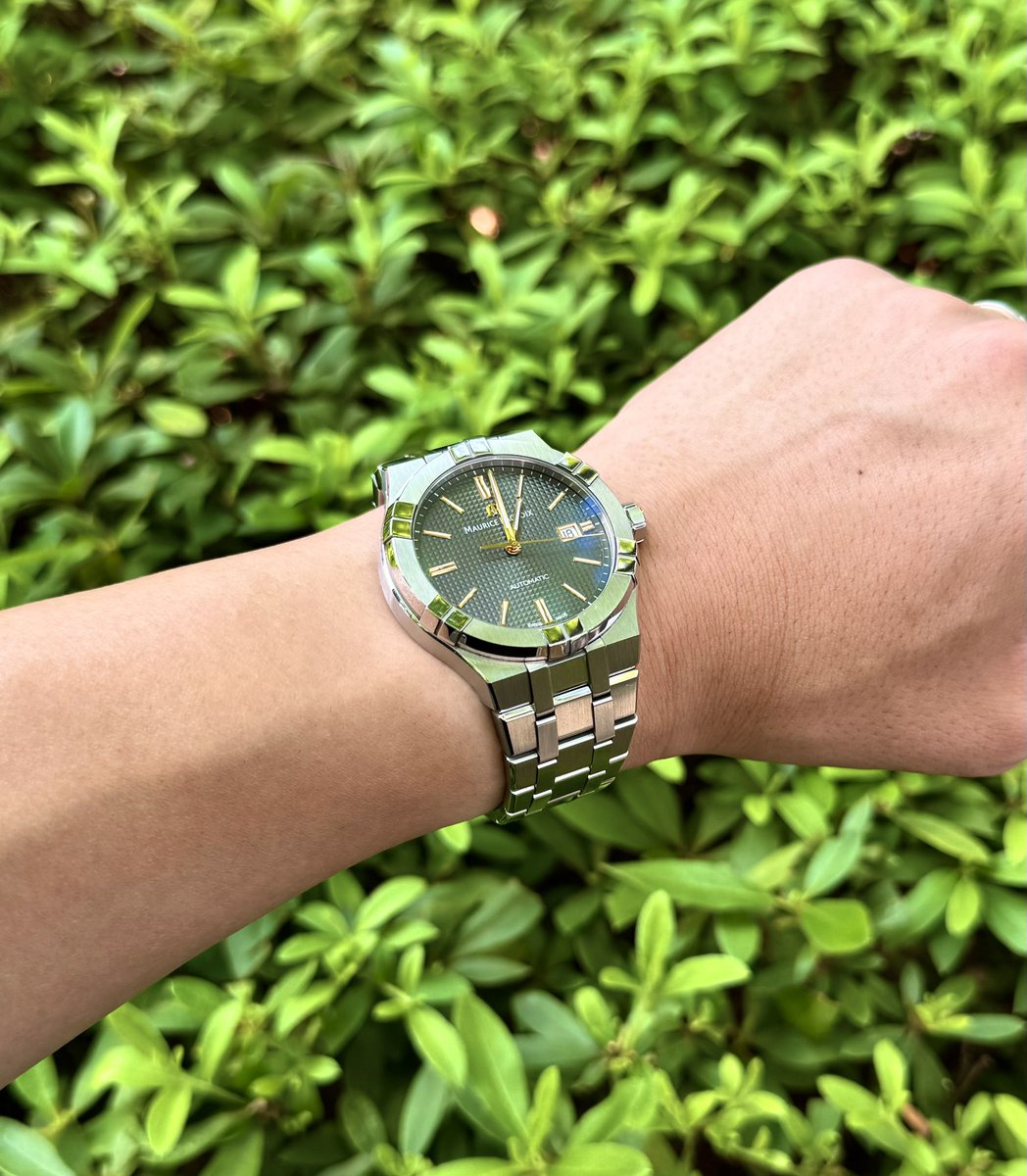 HAL321's tweet image. アイコンは今日もキラキラです！
ゴルフ行ってから日焼け止め塗ったのに時計日焼け後がひどいです😎