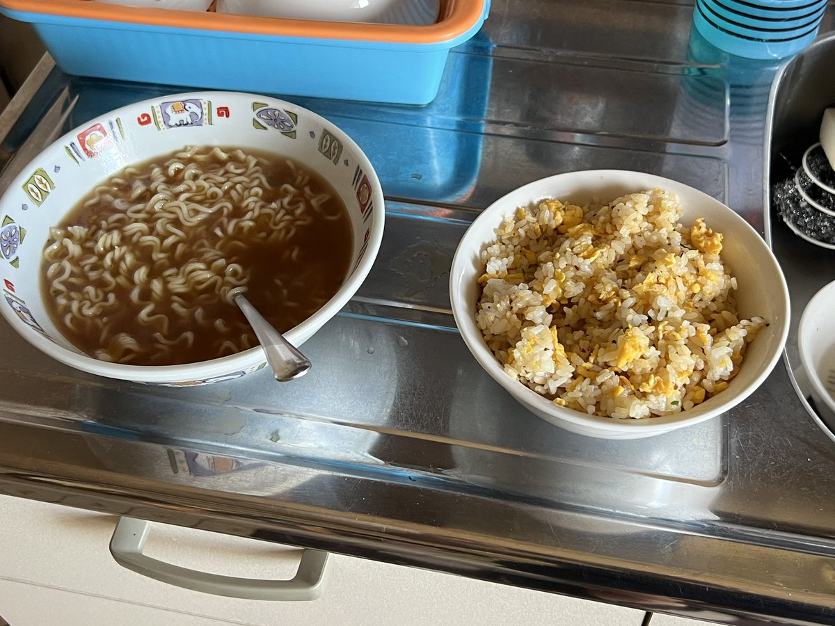 kanikama0210's tweet photo. 今日の昼飯 https://t.co/lovhi0Wxk7