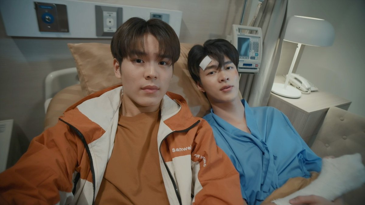 newsplusTH's tweet photo. เขารักกันแต่ทำไมเราเขิน !!! ริว (มีน-นิชคุณ) &amp; เซ็น (ปิง-กฤตนัน) ปล่อยโมเมนต์คนคลั่งรัก ใน The Rebound เกมนี้เพื่อนาย’ Ep.8 https://t.co/1IlCvHbTiQ #newsplusTH https://t.co/RfkoKI3d0U