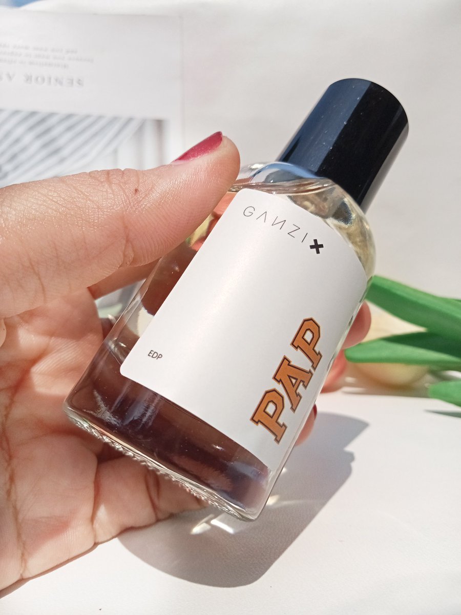 lilssst's tweet photo. Kalian setuju gak sama statement "lo wangi, lo aman?? 

Btw, aku punya yg bakal bikin kamu wangi seharian. 
Ini dia PAP dari @ganzixofficial

#racuninparfum  #bodyscent  #ganzix #LoWangiLoAman 
#tongkronganwangi https://t.co/1KfDM8y3X2