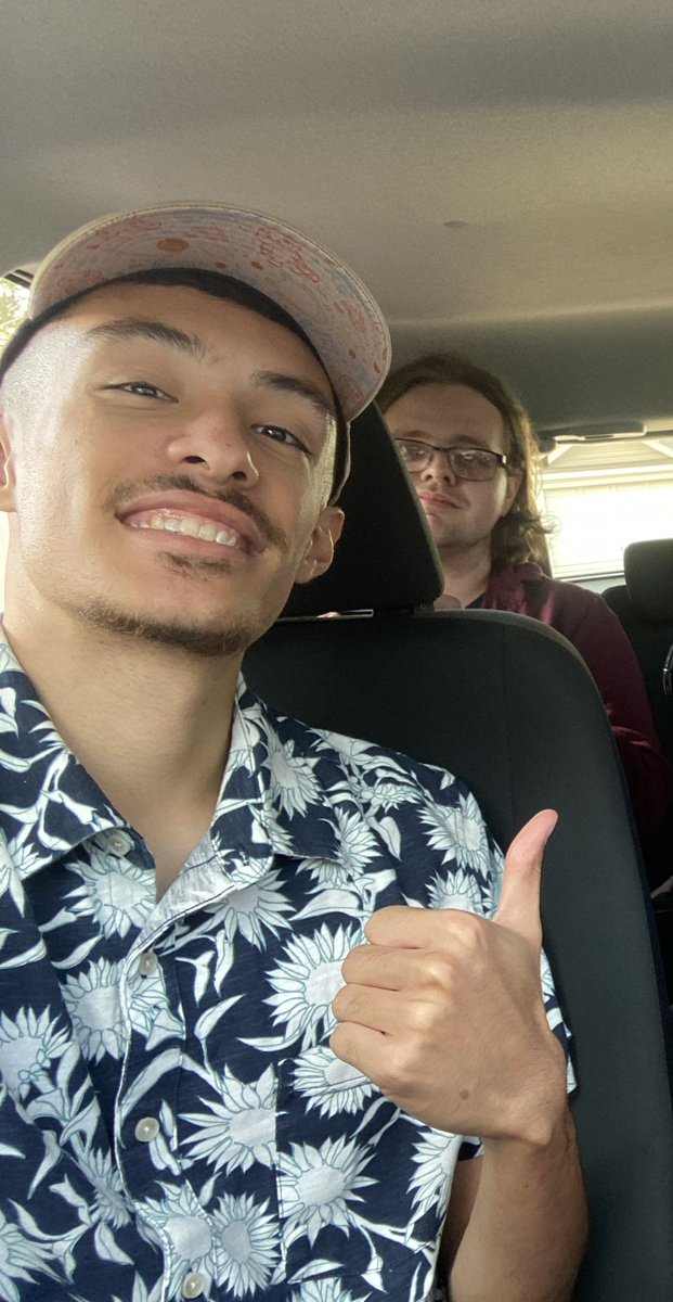 RaDuhKewl's tweet photo. HAPPY BIRTHDAY @RogueLazi 🎉🥳
You got the best sense of humor, the best jokes, the best fighting games skill, and the best brotherhood in life! Been a fun few adventures with you so far and can’t wait until the next one! Enjoy ya day brother ~ https://t.co/UEDK0LECqs