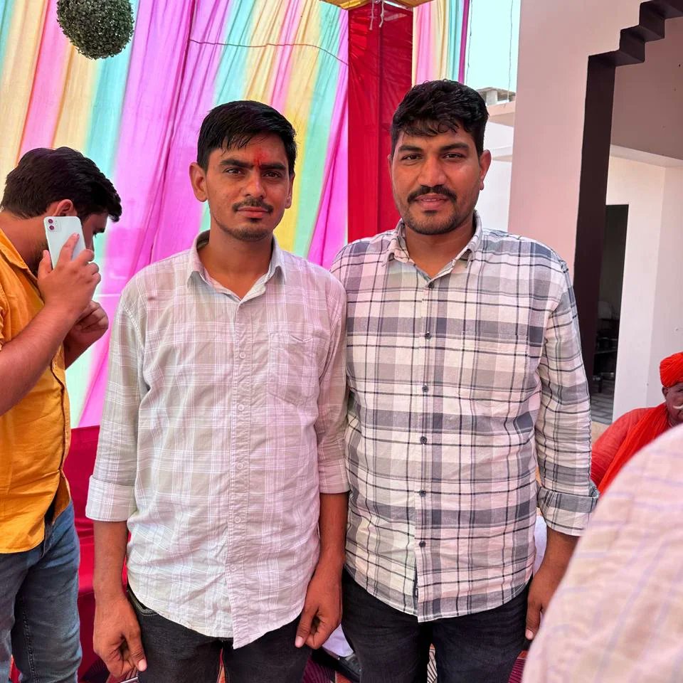ramsiddh36's tweet photo. जिनके सफर खूबसूरत होते हैं, वो मंजिल के मोहताज नहीं होते  😍
@hanumanbeniwal @RLPINDIAorg @shekharcanada @VijayBeniwal_ @VikashPachar_ https://t.co/x8v4Q3YO4J