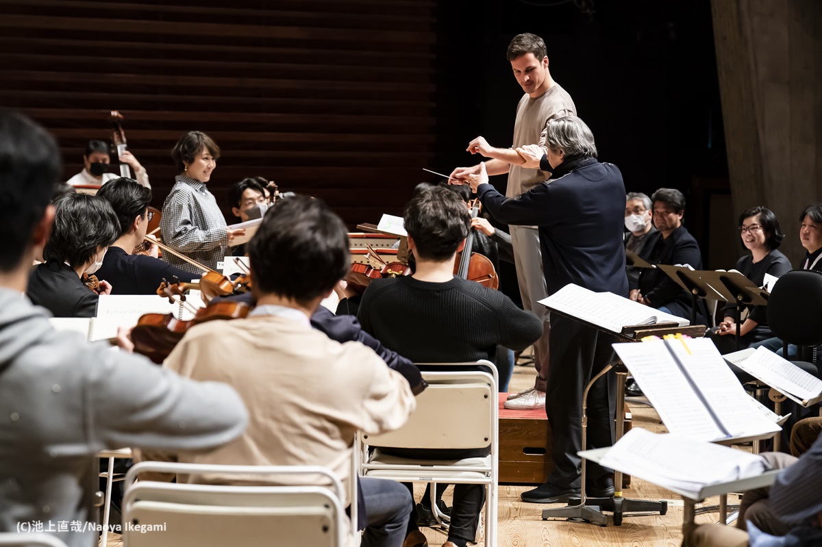tokyo_harusai's tweet photo. \\CALL FOR APPLICATION for conductor closes soon!//

  Italian Opera Academy in Tokyo vol.4 is now accepting young conductors to participate. The application closes on July 20 [Sat] JPN time.   
Please see below for details. 

https://t.co/dM0RWlW3Hi

#ItalianOperaAcademy #RiccardoMuti #Verdi #Attila #Audition #conductor
