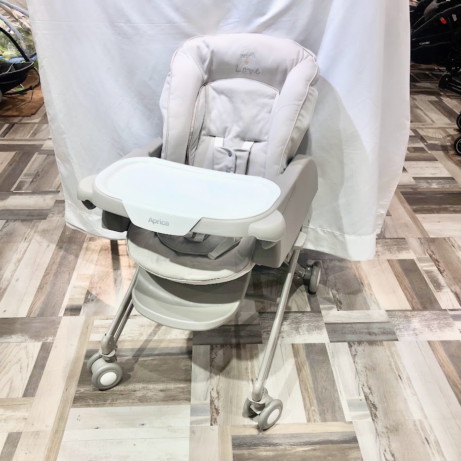 kidslinkstore1's tweet photo. こんにちは！キッズリンクです🐼

本日は入荷商品のご紹介です！
【Aprica ユラリズムスマート　プレミアム　ウイズラブ】
非常に状態も良く箱付きの商品となります！

🌟SALE → 30％OFF🌟

店頭、メルカリにて販売中です！
ご来店お待ちしております😊

#キッズリンク
#kidslink
#アップリカ
#極美品 https://t.co/zQ5vP515b4