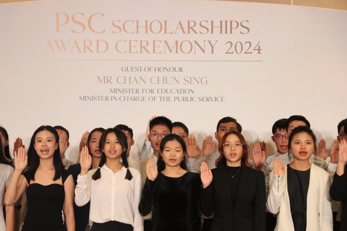TangMinhdi's tweet photo. ๐ซ๐ท Congratulations to the recipients of the Public Service Commission Scholarships who will be ๐ธ๐ฌ future leaders. We are thrilled to announce that three exceptional students will be heading to France this fall to the prestigious @sciencespo. #Frenchstudies @CampusFrance https://t.co/VpQFIhPUt1