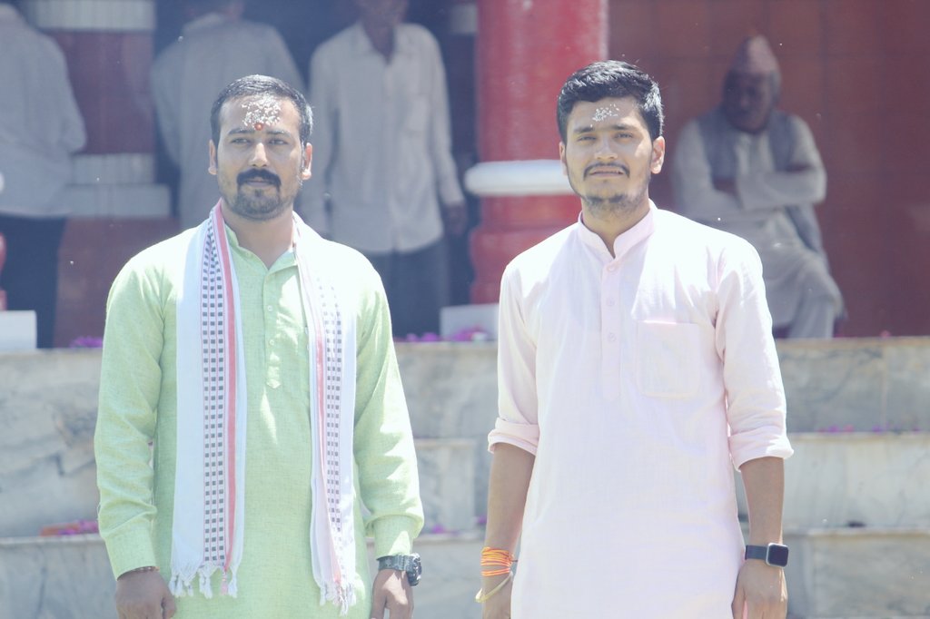 abhimanyu_vikas's tweet image. ताकतवर होकर भी झुक जाना श्रेष्ठ गुण है और श्रेष्ठ होकर भी साधारण रहना &quot;सर्वश्रेष्ठ&quot; गुण है।