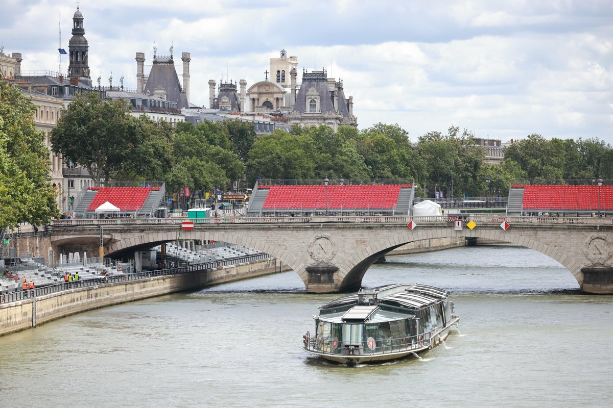 le_Parisien's tweet photo. 💬 «Nous sommes au regret de devoir annoncer la pose d’un préavis de grève pour le spectacle du 26 juillet»

Un syndicat de la CGT Spectacle dépose un préavis de grève pour la cérémonie d’ouverture

➡️ https://t.co/3JHjPTVWSY https://t.co/2fQCx4C189