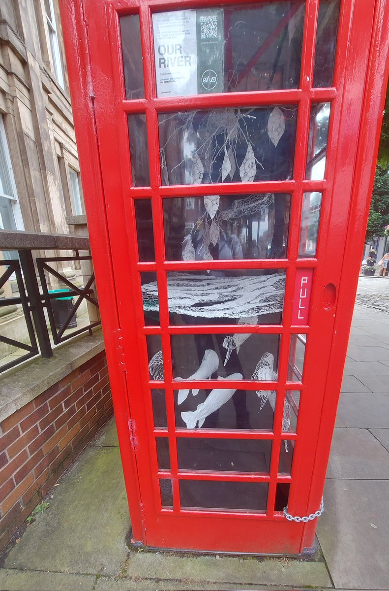 Celebrating the River #Bollin, 'Our River' is the current art installation in 2 K6 telephone boxes <a href="/MacclesfieldVIC/">Macclesfield VIC</a> known as the 01625 Gallery – Macc’s newest art venue
Using galvanised thatching wire, Erica Groeneveld has created a stunning exhibit. 👏 <a href="/MacclesfieldTC/">Macclesfield Town Council</a>