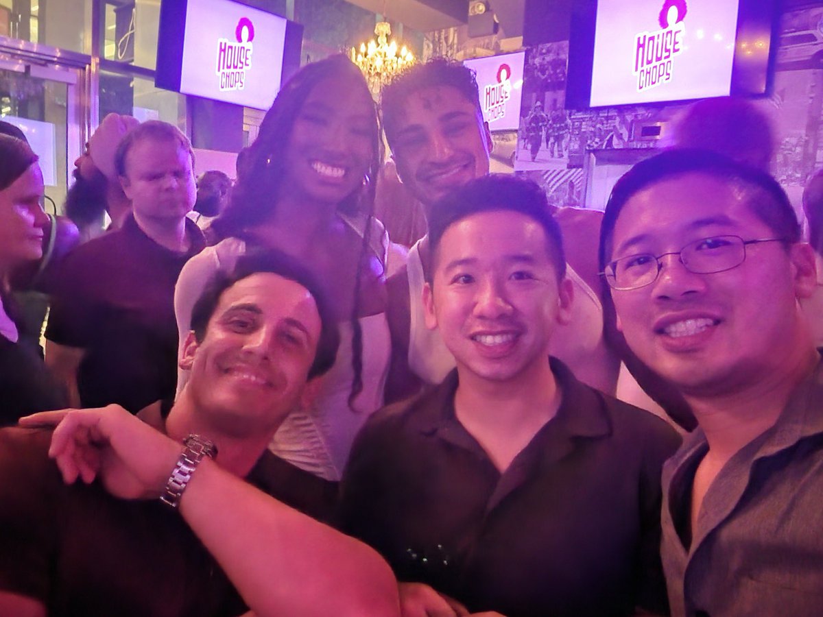 erockmoy's tweet photo. From the small screen to the real screen. #BB26 https://t.co/KXQB23clr1