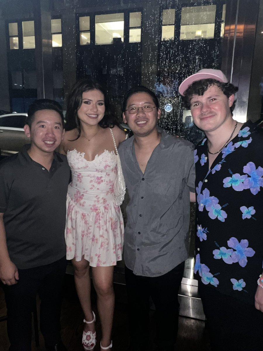 erockmoy's tweet photo. From the small screen to the real screen. #BB26 https://t.co/KXQB23clr1