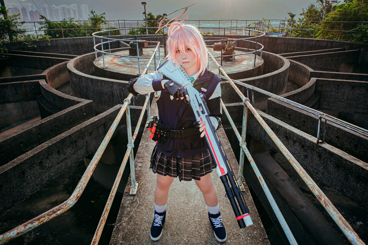 First year Hoshino ✔️ Reloads shotgun strong side over dominant