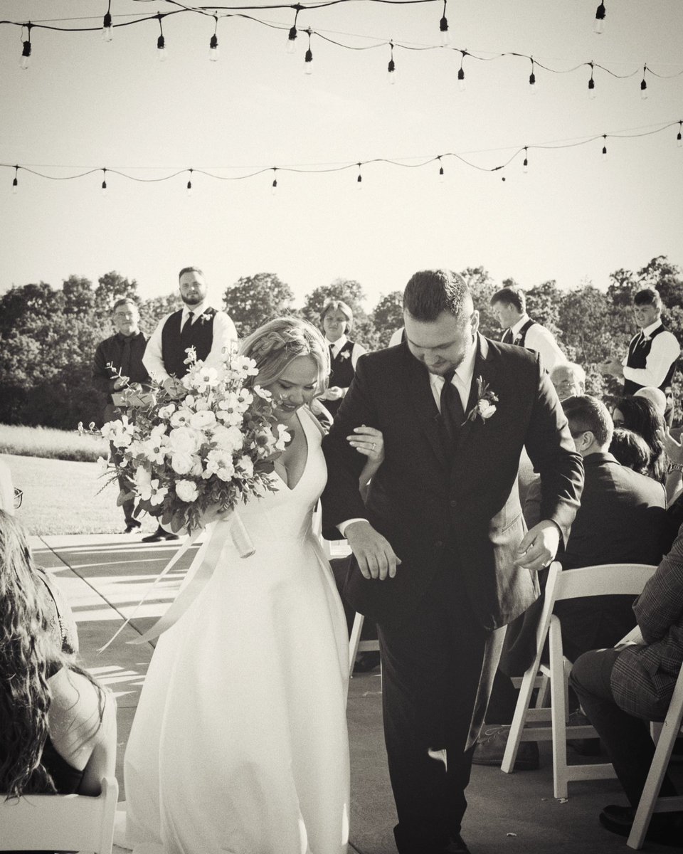 AmandaGMilner's tweet photo. To love, laughter, and their happily ever after 🤍🥂💍🥰 You looked like a princess! XOXO https://t.co/wRpmk3p64i