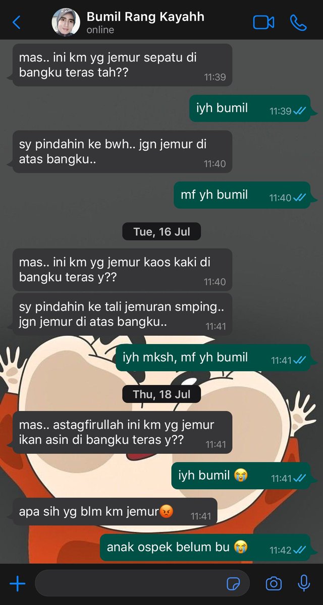 chikincaratge's tweet photo. ❓ kak abidin abidin pernah ga kena omel bumil/pak jeffrey krn tingkah lakunya yg diluar nalar itu?
💬 pernah sama bumil, soalnya abidin masih ada takut2nya sama beliau. kalo sama pak jepri mah engga soalnya sobat sefrekuensi 😍 #kostbumil https://t.co/C5qo6xiODc