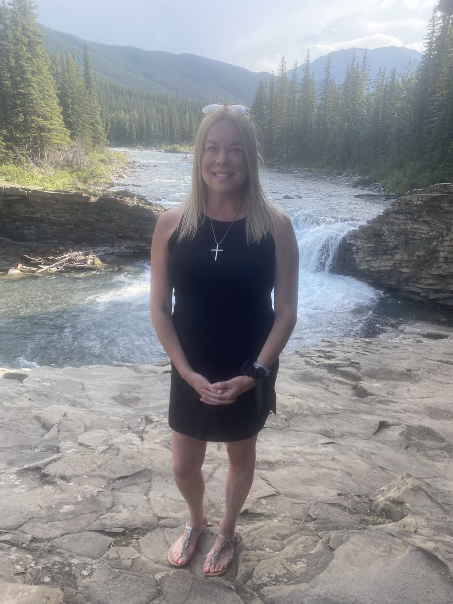 pbpb82's tweet photo. #Alberta #Freegirl #RVLife #Me #SheepRiver #Corvette #TRUMP2024ToSaveAmerica https://t.co/O0yBreJ202