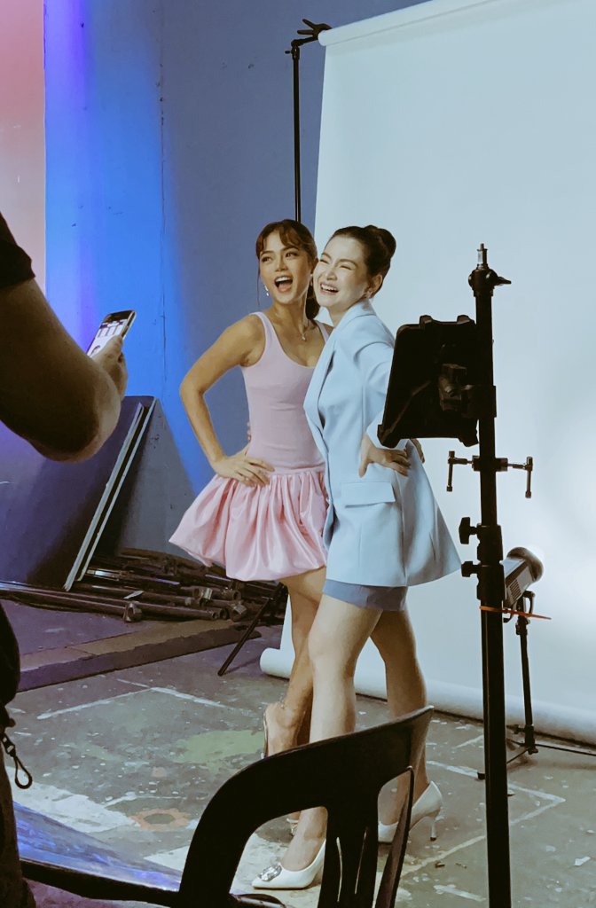 Irene &amp; Klay 💕

#MarisRacal #BarbieForteza
#BidaBidaSaNetflix
<a href="/MissMarisRacal/">Maris Racal</a> <a href="/dealwithBARBIE/">Barbie Forteza</a>