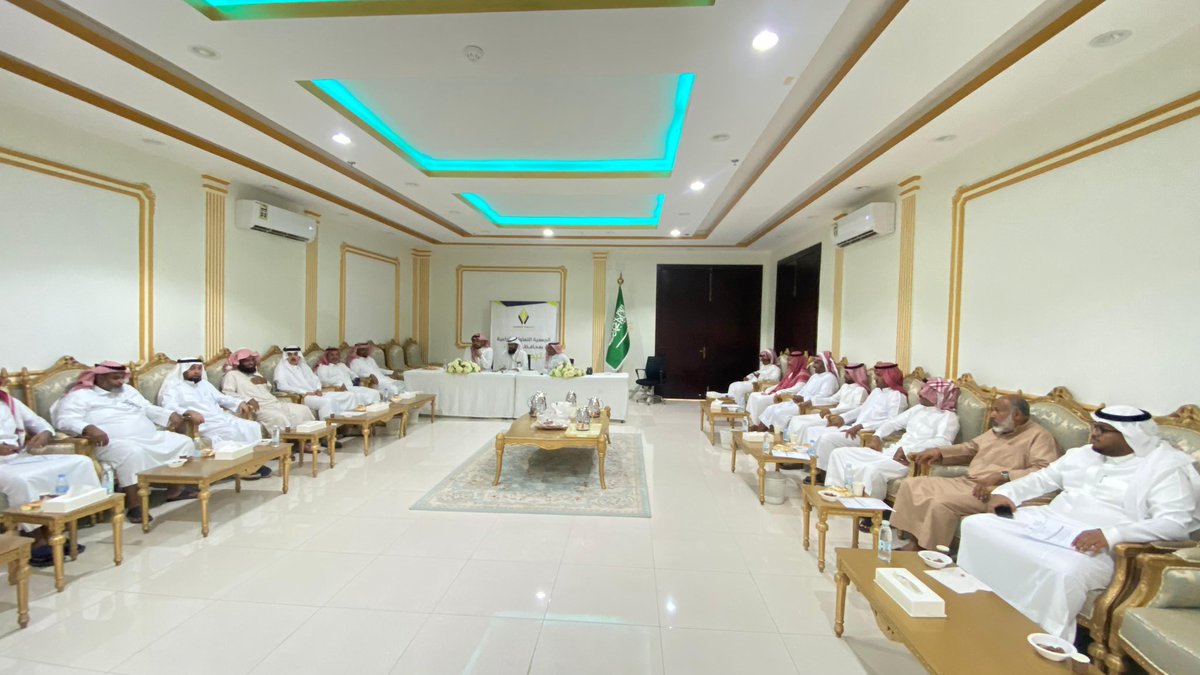 allithz's tweet photo. تم ولله الحمد انعقاد الجمعية العمومية العادية لعام 2024م حيث حضر الاجتماع ممثلي مركز التنمية الاجتماعية بجدة أ. هاشم الحامد و أ. فهد المرجان وأعضاء الجمعية العمومية  ومجلس الإدارة .
وفي الختام قدم رئيس مجلس الإدارة أ. أحمد المزيني شكره لجميع الحاضرين ومساهمتهم في نجاح الاجتماع . https://t.co/Iqa1robtA4