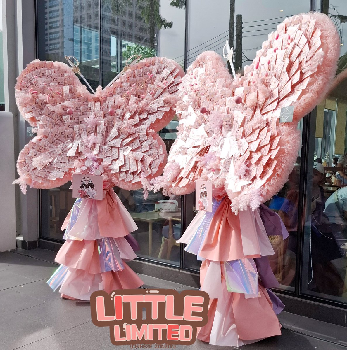 limited_little's tweet photo. 🎬The Next Prince 开机拜佛钱花现场返图
㊗️小王子开机大吉，顺顺利利，收视长虹👑⚔️

@zee_pruk @CwrNew 
@MonkiiPP @NormalMomm 
@BlackjellyDevil 

TNP X ZEENUNEW
Worship The Next Prince 
#บวงสรวงข้ามฟ้าเคียงเธอ
#ZeeNuNew https://t.co/NZeGQsvZz8