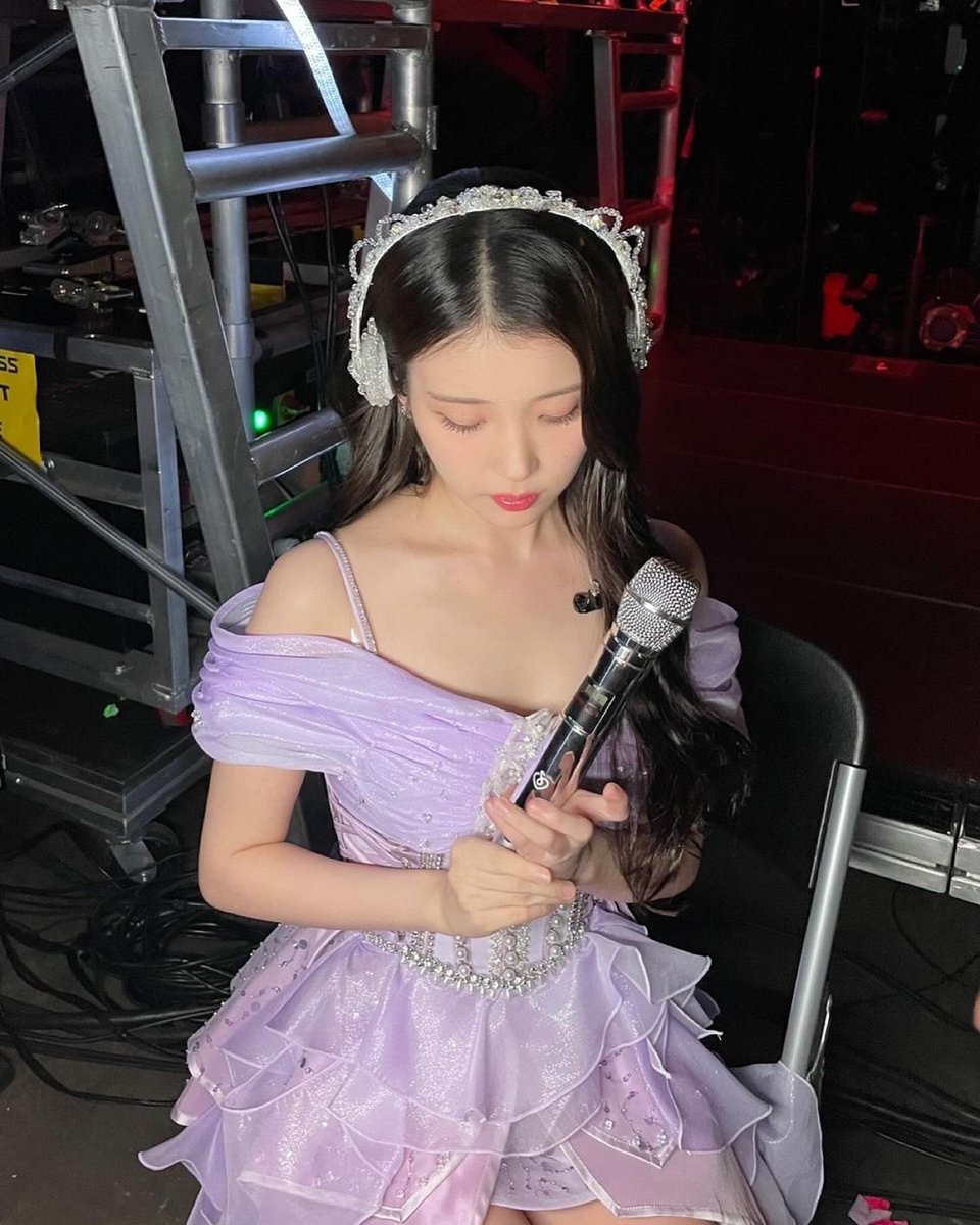 _IUstagram's tweet photo. 뉴애나 덕분에 월요일이 좋아졌어🥴
헐콘 in NEWYARK💙 https://t.co/25WcSVvu2d