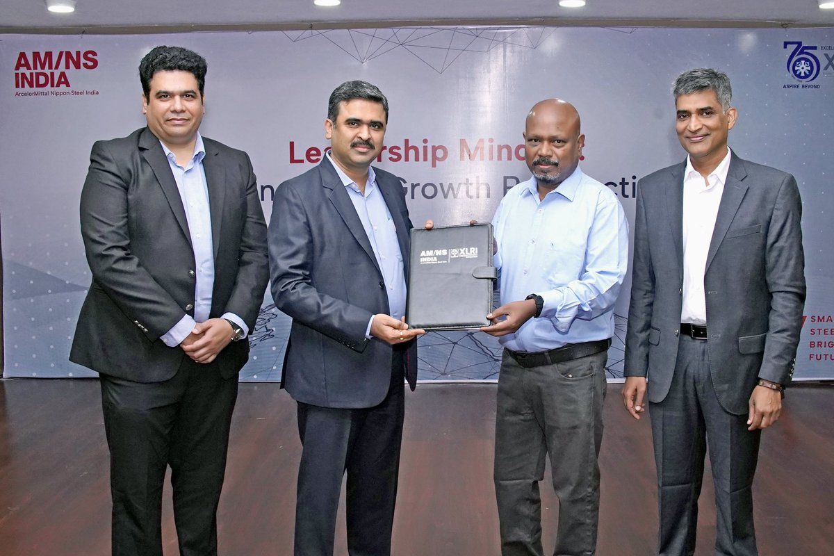 XLRIJamshedpur's tweet photo. XLRI is thrilled to announce its strategic partnership with AM/NS India. The MOU signing ceremony between XLRI Jamshedpur and AM/NS India took place on July 10, 2024.
#XLRI #XLRIjamshedpur #75YearsOfXL #PlatinumJubileeYear #XLturns75 #Leadership #Excellence #Partnership #Growth https://t.co/Nr4q3mnPPC