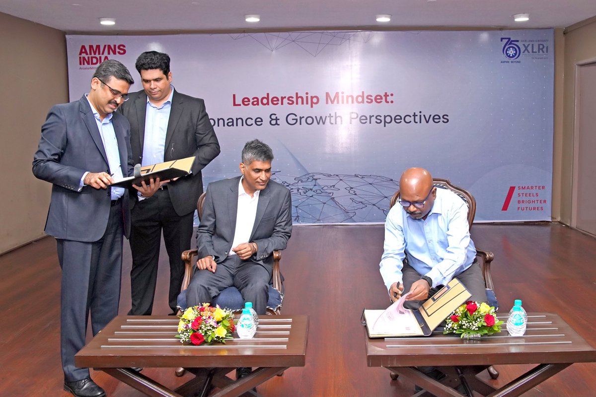 XLRIJamshedpur's tweet photo. XLRI is thrilled to announce its strategic partnership with AM/NS India. The MOU signing ceremony between XLRI Jamshedpur and AM/NS India took place on July 10, 2024.
#XLRI #XLRIjamshedpur #75YearsOfXL #PlatinumJubileeYear #XLturns75 #Leadership #Excellence #Partnership #Growth https://t.co/Nr4q3mnPPC