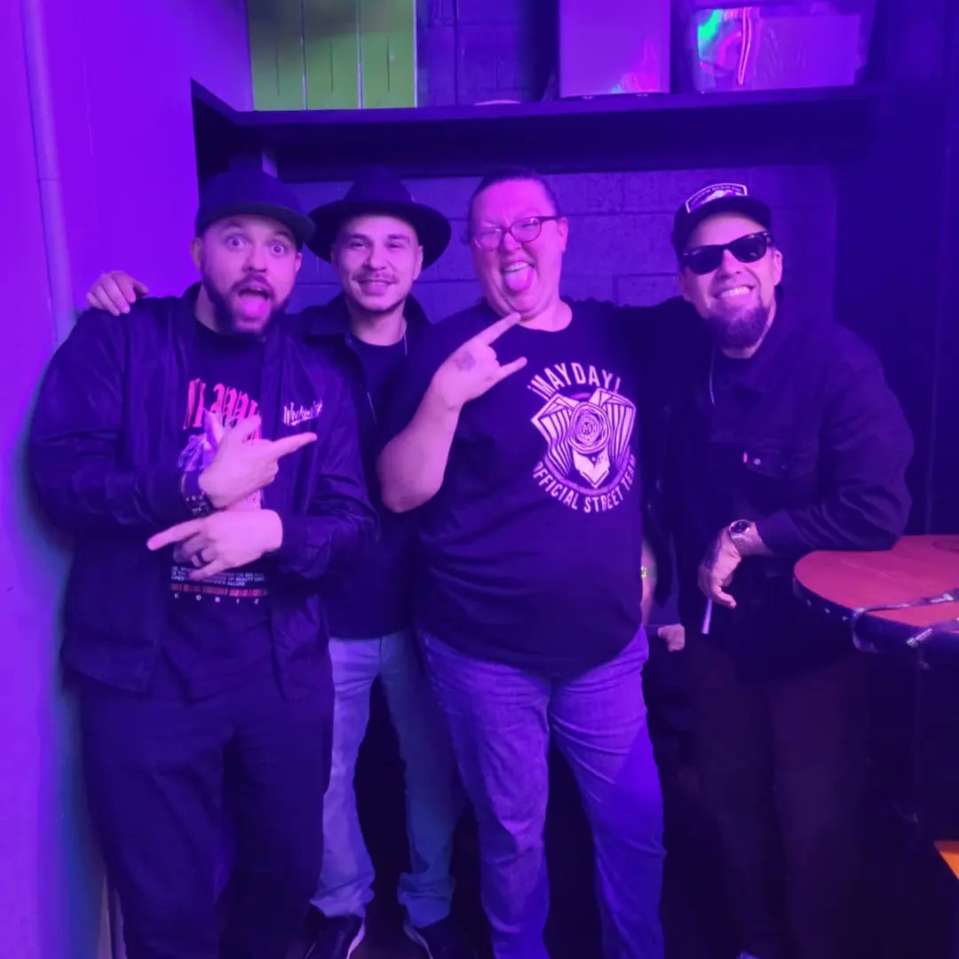 Strangebittch85's tweet photo. AWESOME...FUCKING...SHOW
This lineup is fantastic!! The energy is on another level 💯😎🖤🍋 Already ready for the next tour announcement 😂👀 Love you guys! Safe travels and have an excellent time on the rest of the tour!! @MAYDAYMUSIC @MAYDAYStTeam https://t.co/7XX4Ly8T3e