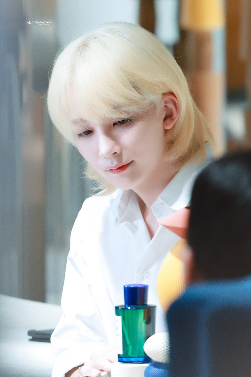EndlessDream95's tweet photo. 240718 Acqua Di Parma HD

#정한 #윤정한 #JEONGHAN
#ジョンハン 
#세븐틴 #SEVENTEEN https://t.co/ivI0HadTVU