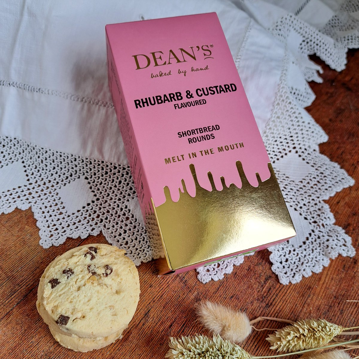 Have you tried our Rhubarb &amp; Custard Shortbread Rounds?

Deliciously indulgent, hand-baked with zingy rhubarb flavour and creamy custard.  Enjoy the taste of this comforting combination alongside your afternoon cuppa 😍

#DeansShortbread #RhubarbAndCustard #HistoryInTheBaking