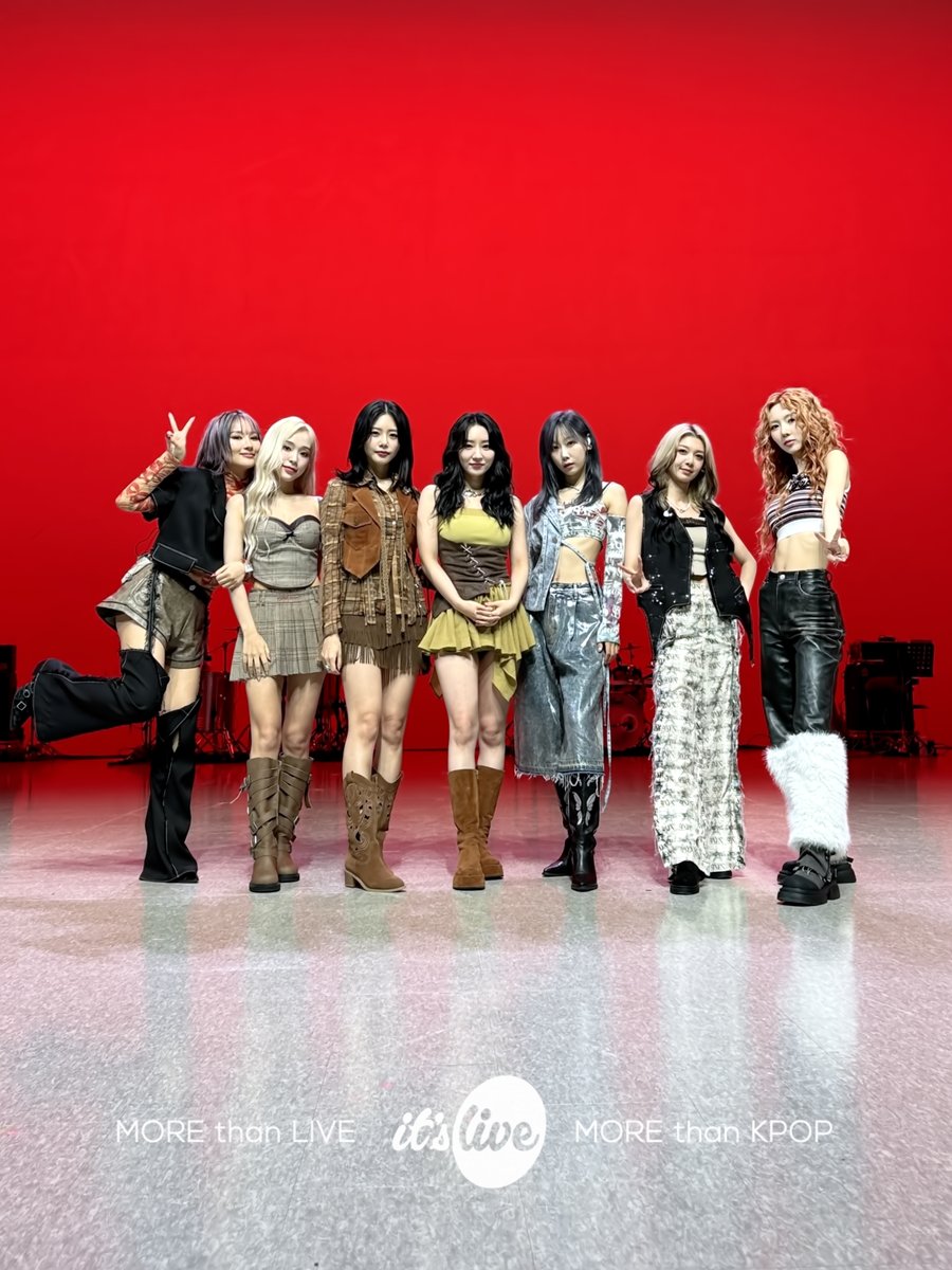 itsLIVEofficial's tweet photo. Dreamcatcher의 잇츠라이브 현장 포토!📸
드림캐쳐의 ‘JUSTICE' 무대를
유튜브 it's Live 채널에서 확인하세요!✨

#itsLive #Dreamcatcher #JUSTICE #드림캐쳐 #KPOP #잇츠라이브 https://t.co/jwVd0Rcbad
