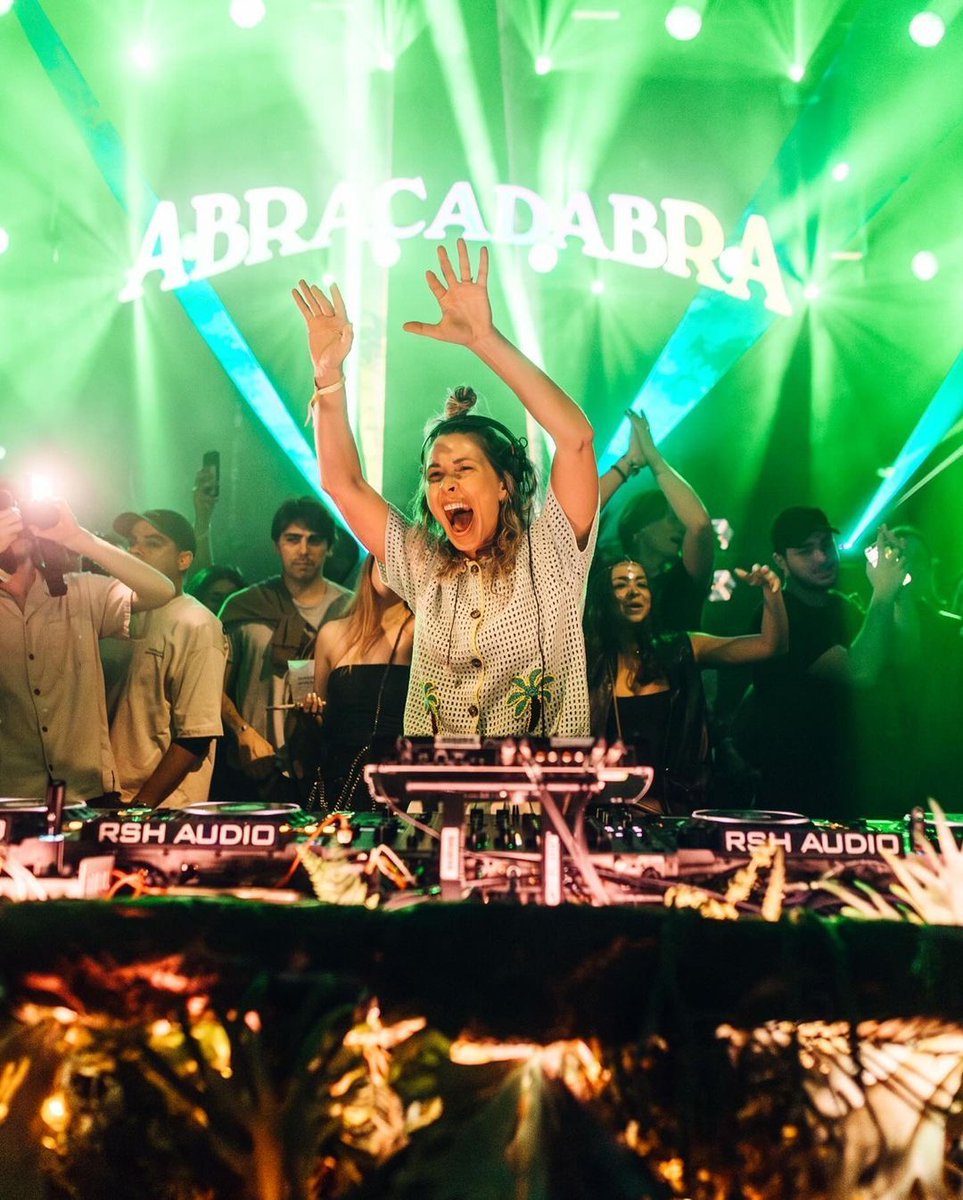 Take a listen to this hot jam by <a href="/blond_ish/">BLONDISH</a> &amp; <a href="/KeeQofficial/">KeeQ</a> on our updated Fresh Five Chart  buff.ly/4eZOgbv