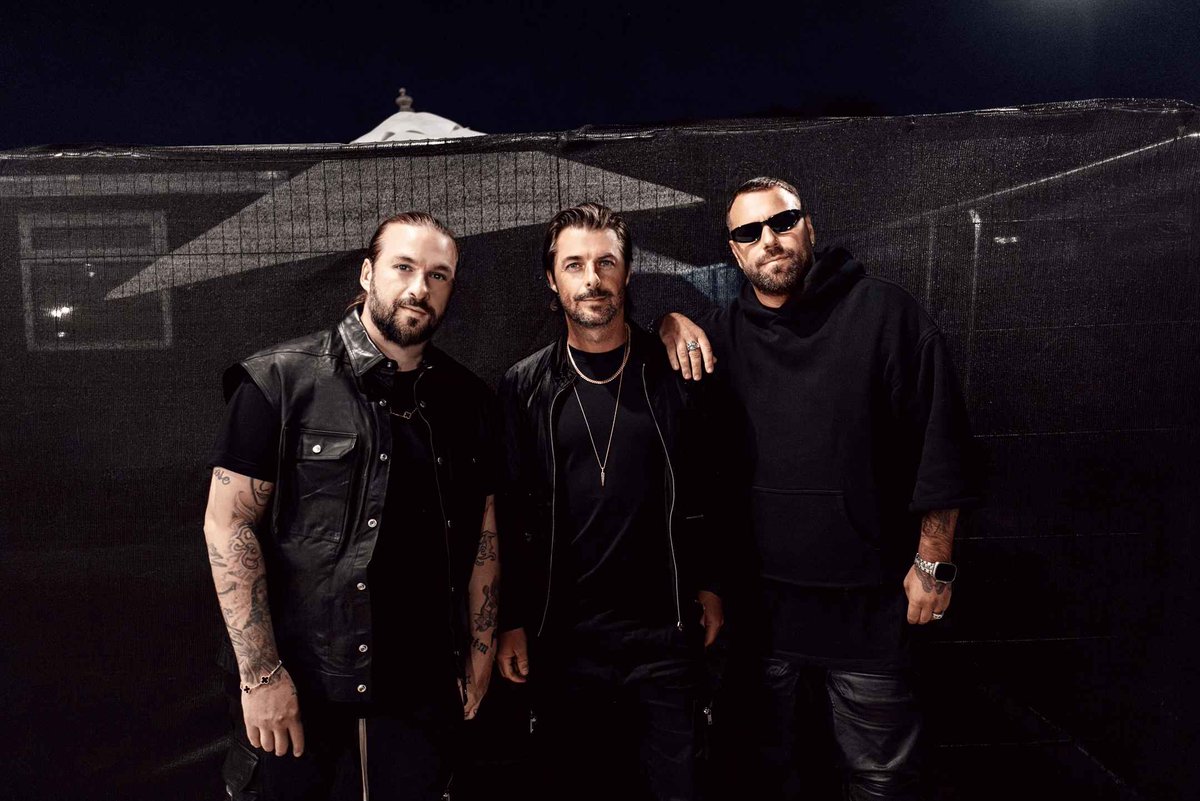 Crecibels's tweet photo. Swedish House Mafia 重返 Ushuaïa Ibiza，成為 Ushuaïa 今夏熱門指標活動 🔥🔥🔥

詳情：https://t.co/U4wIbeEWa8
📷 Photo by Swedish House Mafia

#SwedishHouseMafia #Top100DJs #UshuaïaIbiza https://t.co/KqiX3Ja2gV