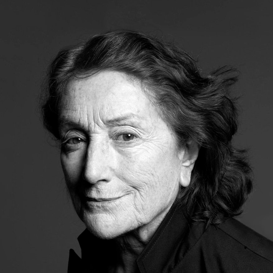 BNE_biblioteca's tweet photo. Desde la BNE lamentamos el fallecimiento de Rosa Regàs, directora general entre 2004 y 2007. Destacó por su afán de apertura de la institución a nuevos públicos. https://t.co/eb93Nf1Me7