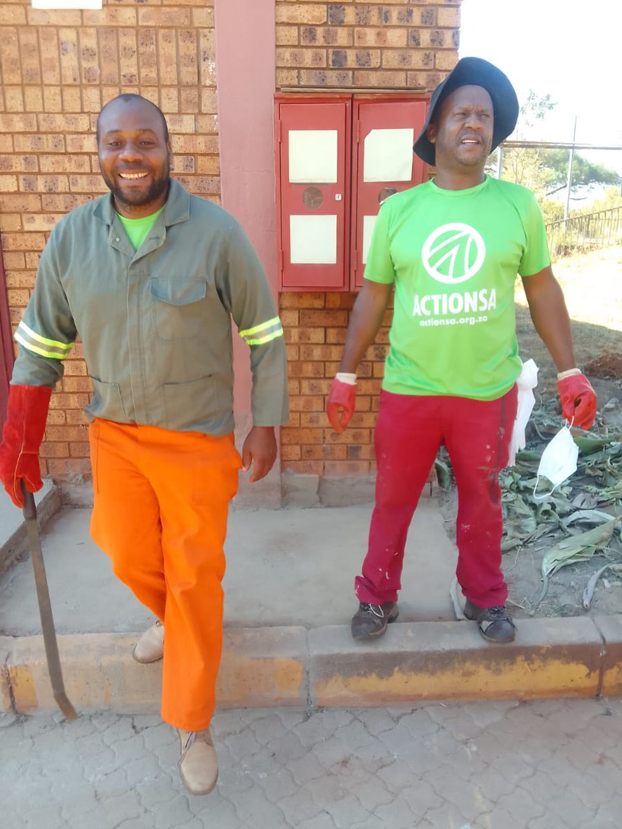 ActionSA_LP's tweet photo. As part of our remembrance of Nelson Mandela on the occasion of his life anniversary, ActionSA Limpopo Provincial Secretary, Head of Governance, Mopani Regional Secretary, Giyani Constituency Chairperson, and activists assist in cleaning Dr. CN Phatudi Hospital in Tzaneen. https://t.co/kqjdaa1kgP