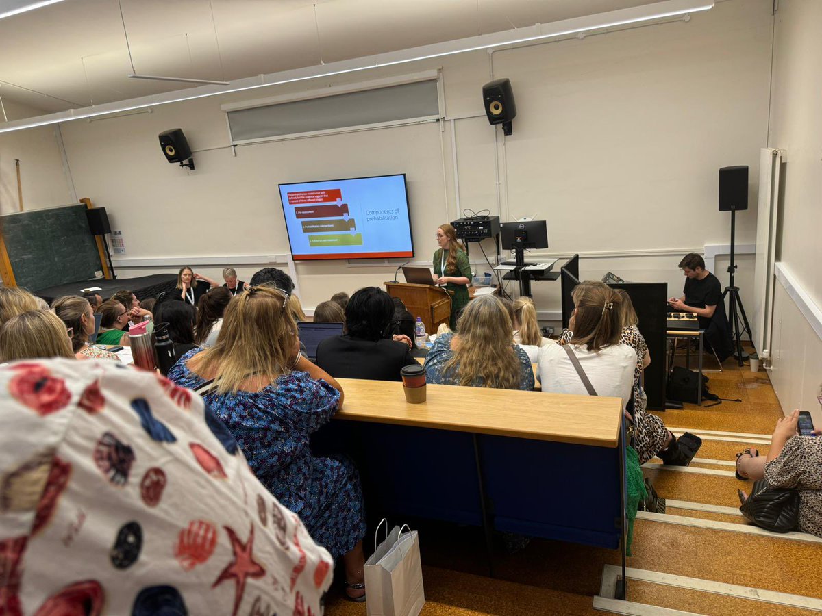 BNOSofficial's tweet photo. Standing room only in our Parallel Session (Pre)habilitation in Brain Tumours #BNOS2024 https://t.co/O1Xo4DZSx0