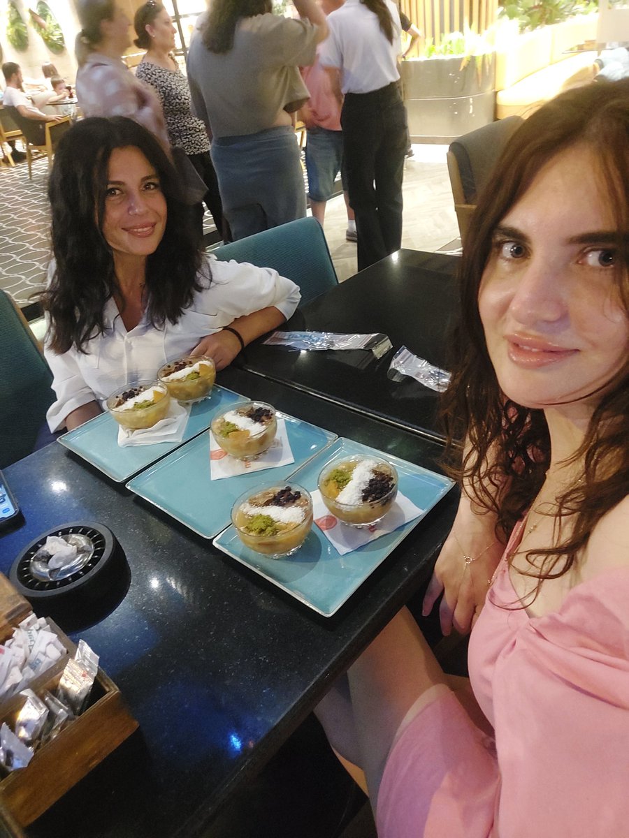 Ortaya bile söyledik:)))
Hepsini de biz yedik, yasasın muharrem ayı:)
@Nil82697581