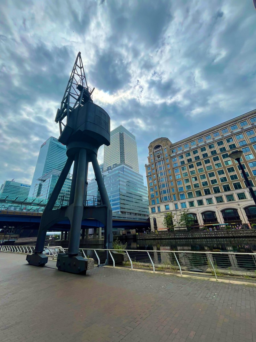 Great trip to the London Docklands where students have been able to witness the transformation created by large scale regeneration. 
#chooseGeography