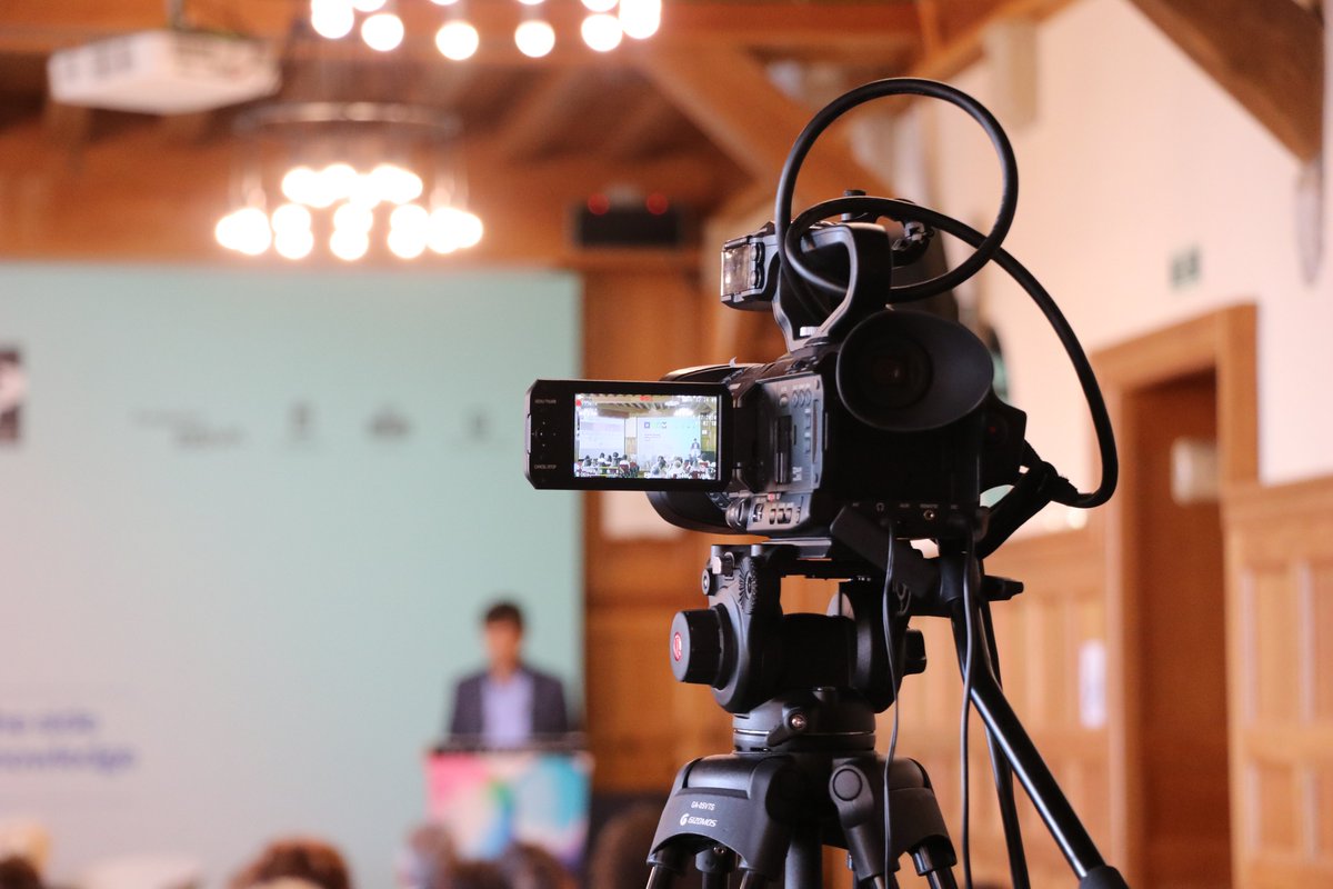 Compartir conocimientos es esencial para garantizar una asistencia actualizada en psiquiatría infanto juvenil. <a href="/uik_eus/">UIK</a>-ek antolatutako ikastaroak bezalako ekimenei esker egingo dugu elkarlanean aurrera pertsona guztien ongizatearen alde 👏