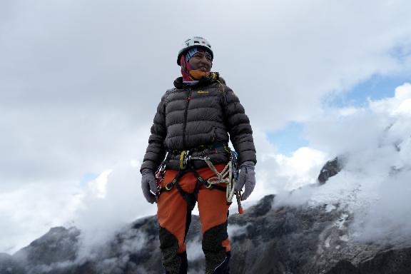 ARJourdan's tweet photo. In the Andes, mountain guides bear witness to shrinking glaciers https://t.co/1sWk6AwktF via @SpecialReports @AlexRamiroV https://t.co/zXIbffB3ta