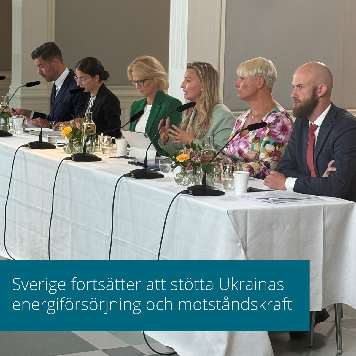 Regeringen har beslutat att <a href="/svenskakraftnat/">Svenska kraftnät</a> får överlåta reservkraftverk till Ukraina – för att stötta landets energiförsörjning: ➡️regeringen.se/pressmeddeland…
<a href="/BuschEbba/">Ebba Busch</a> <a href="/JohanForssell/">Johan Forssell</a> #ukraina