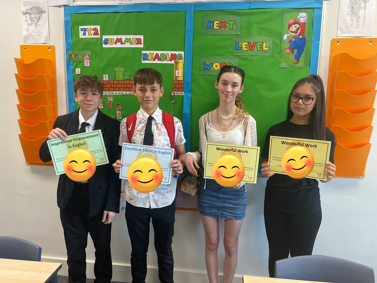 Miss Read 📖 tweet media