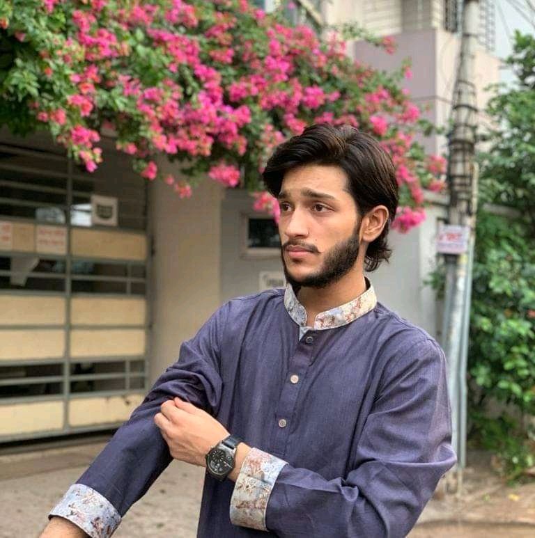 sayedrouf4's tweet image. Another college student passes away...
Farhan Faiyaaz...
(Dhaka Residential College)

#Bangladesh
#StudentsUnderAttack