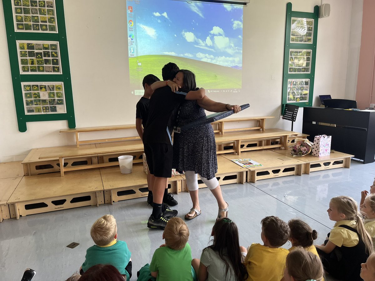 Ysgol Pen y Pîl (@ysgolpenypil) on Twitter photo Rydym hefyd yn ffarwelio â <a href="/MrsHighamPYP/">Mrs Higham</a> yr wythnos hon. Ymddeoliad hapus i chi a diolch am bopeth, yr addysg â’r gofal! We wish Mrs Higham a happy retirement and wish her all the best. Thank you for all your work, dedication and care to all our pupils.
DIOLCH YN FAWR 💚💛 Rydym hefyd yn ffarwelio â <a href="/MrsHighamPYP/">Mrs Higham</a> yr wythnos hon. Ymddeoliad hapus i chi a diolch am bopeth, yr addysg â’r gofal! We wish Mrs Higham a happy retirement and wish her all the best. Thank you for all your work, dedication and care to all our pupils.
DIOLCH YN FAWR 💚💛