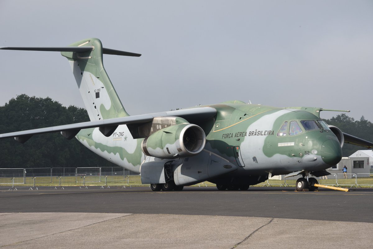 Farnborough Airshow tweet media