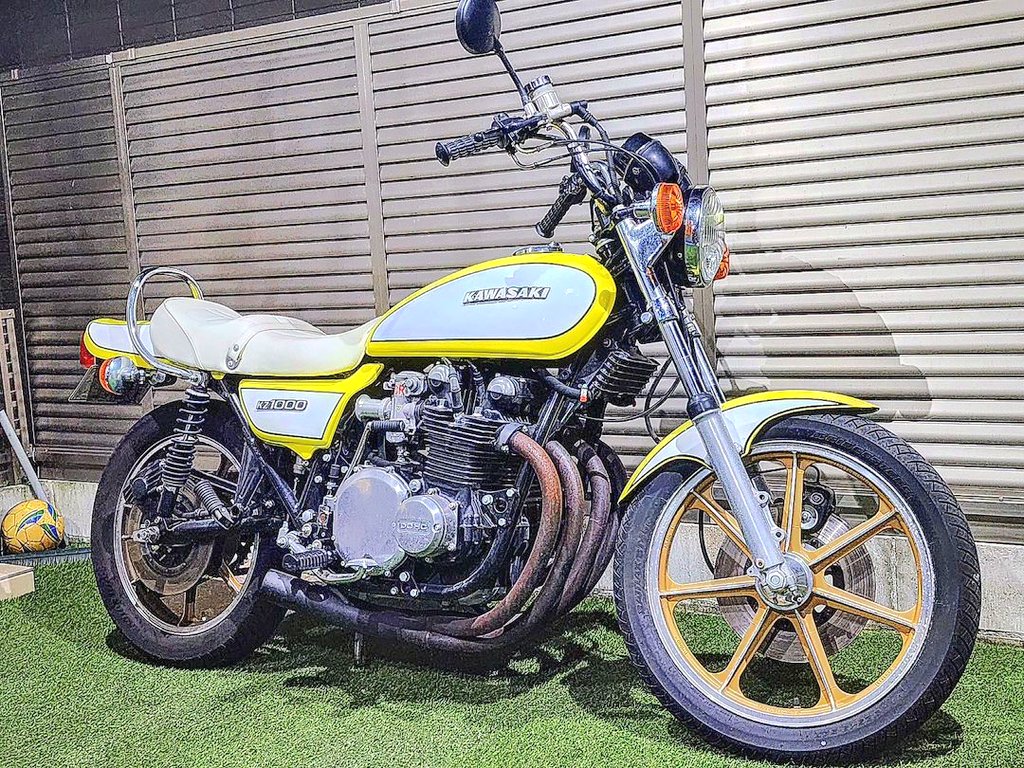 tomapotemintaru's tweet photo. 走りに行きてぇな～🎶
その前に車検がないや⤵️

めちゃめちゃ頭痛いから
ロキソニン３錠飲んで横になろ😭

#kawasaki #ChevroletExpress
#シボレーエクスプレス #americanvan #vancustom #川崎重工 #kz1000a #kz1000a1 https://t.co/IaI2N5bPz3