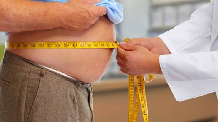 Ingat guys
Usahakan lingkar perut maksimal:

👱‍♂️: 90 cm
👩: 80 cm

Lebih dari itu risiko berlipat2 untuk menderita penyakit jantung, diabetes, dan kanker

Ngukurnya pas di pusar, bisa pake meteran kain

🫃

Perut rata juga relatif lebih enak diliat