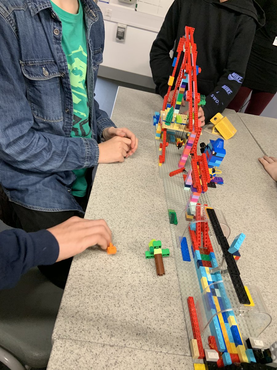 Making marble runs 🤩 out of <a href="/LEGO_Group/">LEGO</a> on our fantastic <a href="/ReephamHigh/">Reepham High</a> #CEW