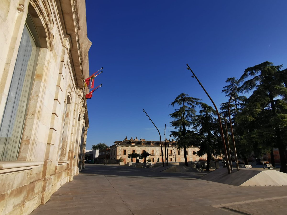 Ayto_SFH's tweet image. 🔴 El informe de Evaluación sobre la Deuda Pública de las Corporaciones Locales emitido por AIReF, ha confirmado que el Ayuntamiento de #SanFernandodeHenares ha salido de la zona de ‘Riesgo Crítico’ en la que se encontraba, en cuando a su deuda pública.